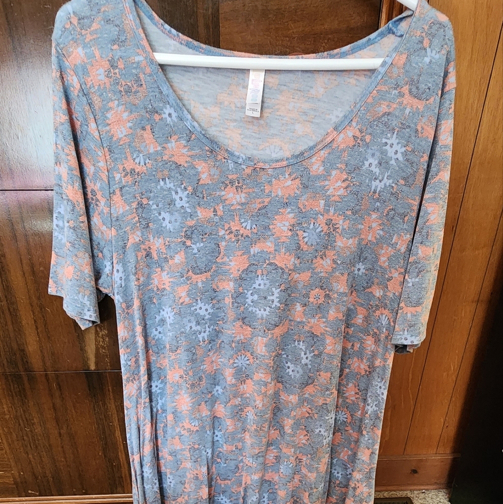 Lularoe shirt long in lenght